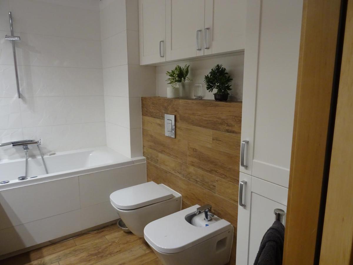 Apartament W Centrum, Garaz I Jakuzzi W Cenie Вроцлав Екстериор снимка